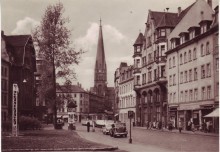 Bildinhalt: Lindenauer Markt 16, 18, 20 (von rechts)