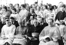Bildinhalt: Dresden, Katholikentreffen, 7. Juli 1987. ADN - Zentralbild. Bundesarchiv_Bild_183-1987-0710